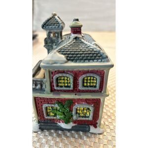 Wellington Square Collection 2005 Fire Station